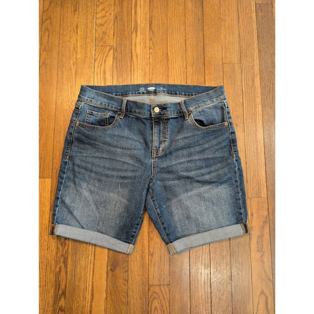 Old Navy Fitted‎ Stretch Bermuda Shorts Cuffed Acid Fade Blue Denim Womens Sz 14